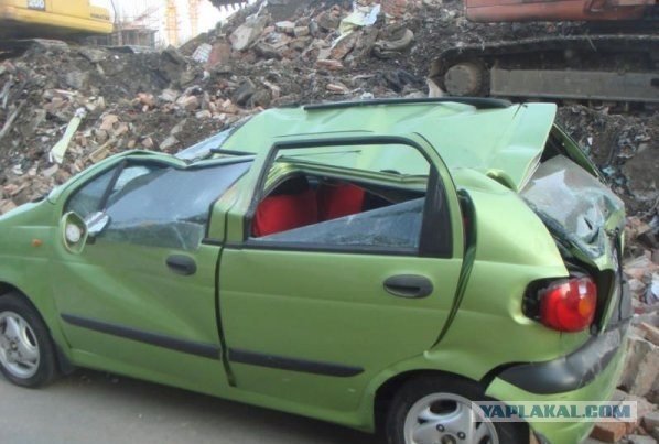 Понаставили тут!