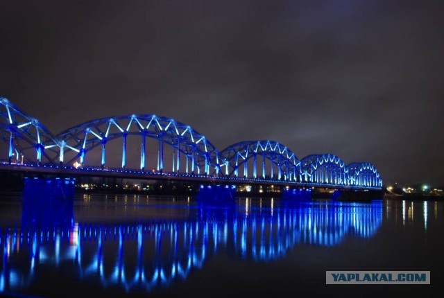 Крымский мост ночью - вид с парохода