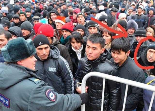В Москве мигранты толпой зверски избили лифтера, пытавшегося помешать им ломать лифты. Мужчина перенес трепанацию черепа