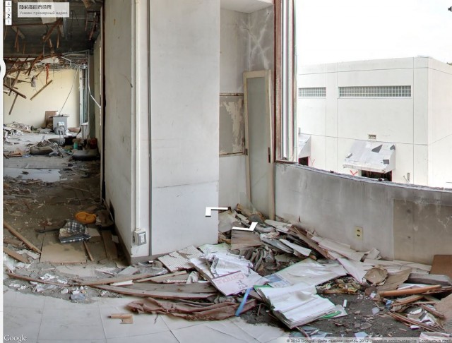 Потайная дверца...