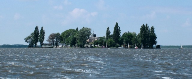 Остров Вильгельмштейн (Wilhelmstein Island)