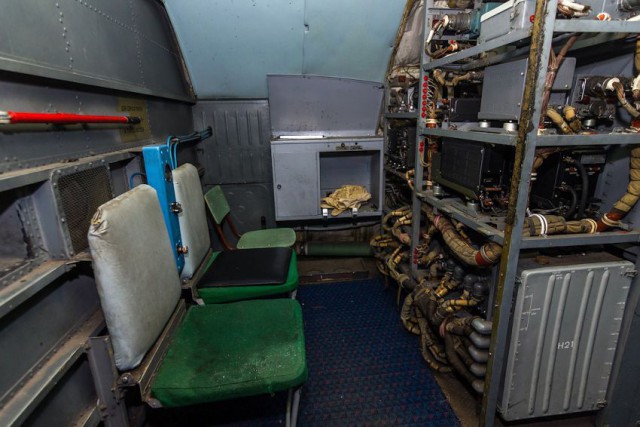 Внутри самолета Ил-76Т.