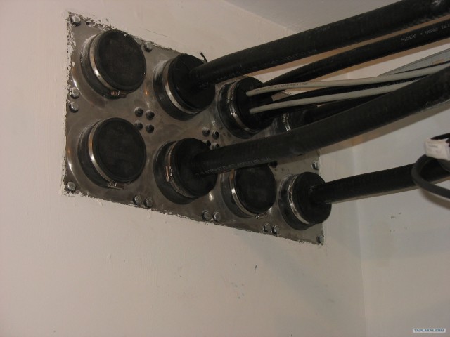 Как организована связь TELE2