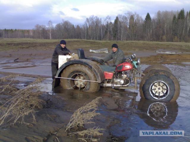 Стало скучно нам зимой...