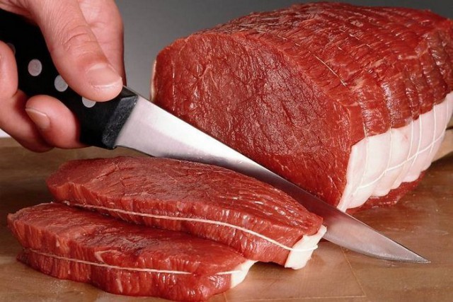 Мясо из пробирки подешевело в 30 000 раз за 4 года