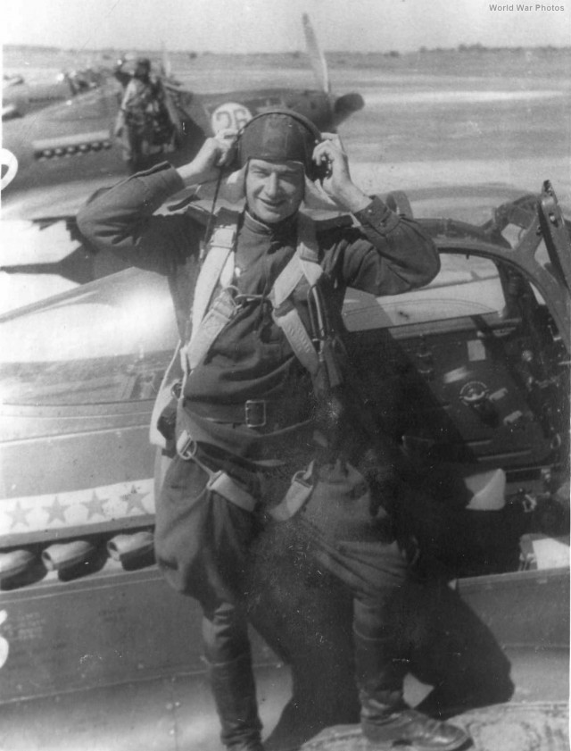 Р-39 Аэрокбра. Американская любимица сталинских соколов. История создания и основные модификации.