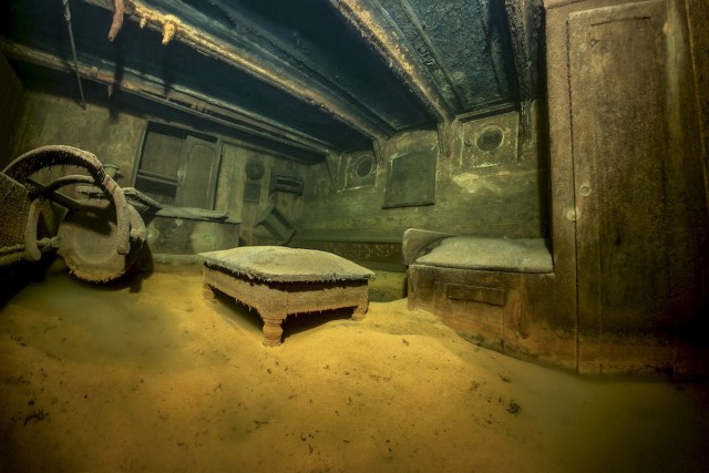 Впечатляющие фотографии кораблей на дне Балтийского моря