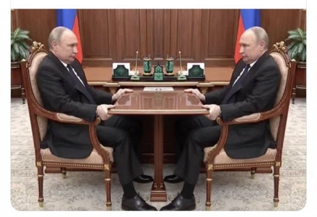Песков о слухах про решение Путина избираться на новый срок: "У Путина конкурентов нет и быть не может в РФ"