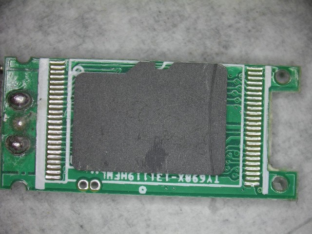 Samsung и SanDisk завалили рынок флешками отвратительного качества, собранными из мусора. Пользоваться ими опасно