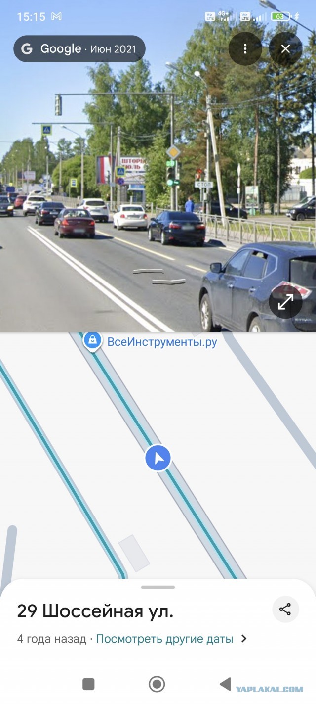 А правая полоса для поворота направо?