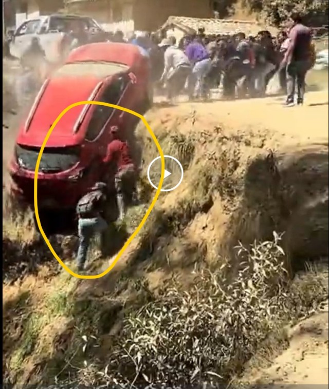 Внучка за бабку, бабка за дедку...