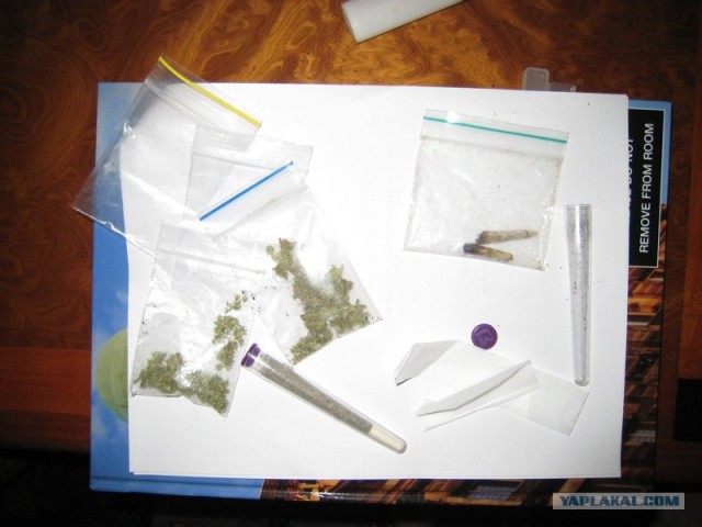 Дайте две пробирки, ну этого...