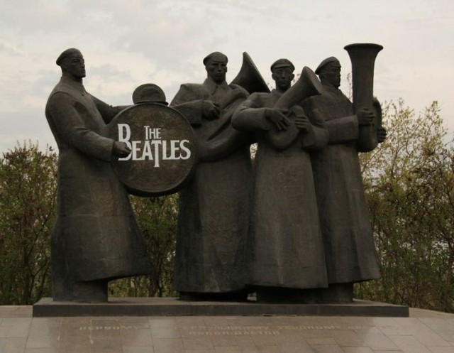Памятники, которые иначе воспринимаются народом