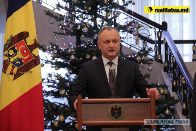 Конституционный суд Молдавии приостановил полномочия президента