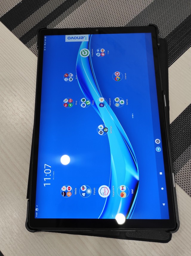 Продам планшетLenovo Tab M10 FHD Plus 64GB
