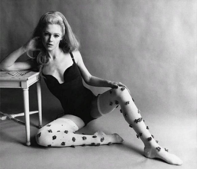 Еще ретрофото знаменитостей.