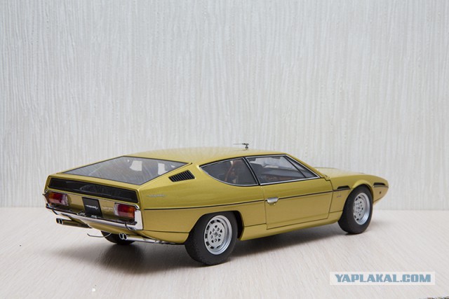 Lamborghini в масштабе 1:18