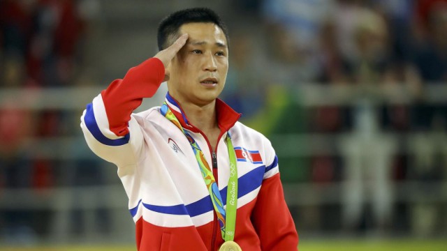 Самый грустный чемпион этих Игр — гимнаст Ли Сегван из Северной Кореи