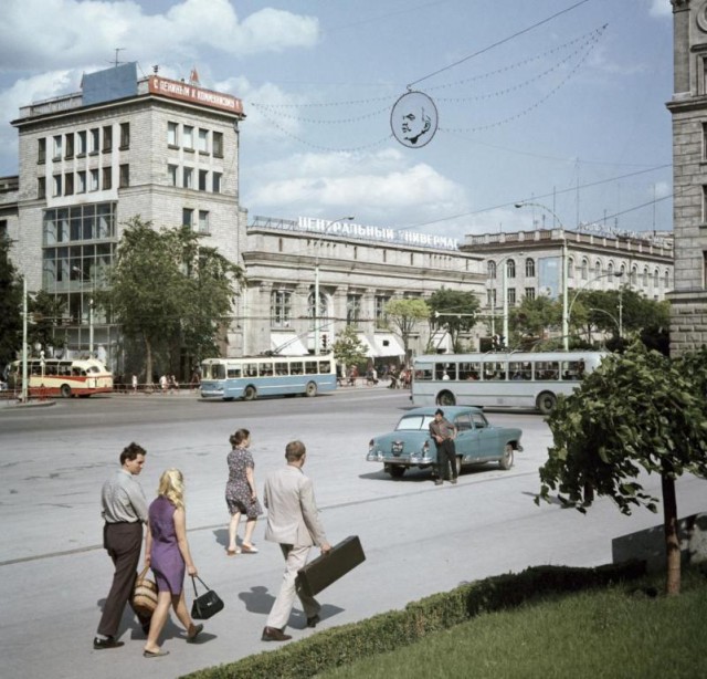 Улицы мира в 1970 году. Какими они были полвека назад