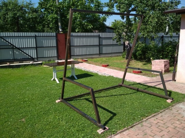 Качели из металлолома или продолжаю практиковаться в сварке электродом