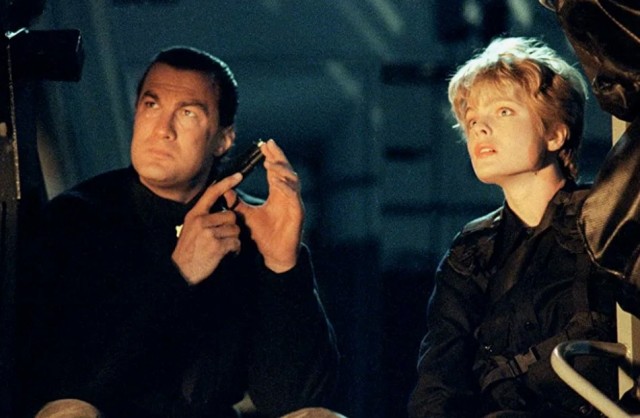 Как снимали фильм "В осаде": 22 интересных факта о фильме, о которых многие не знают