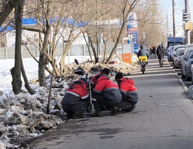 Мужики, идите сюда: тут какую-то непонятную хрень показывают