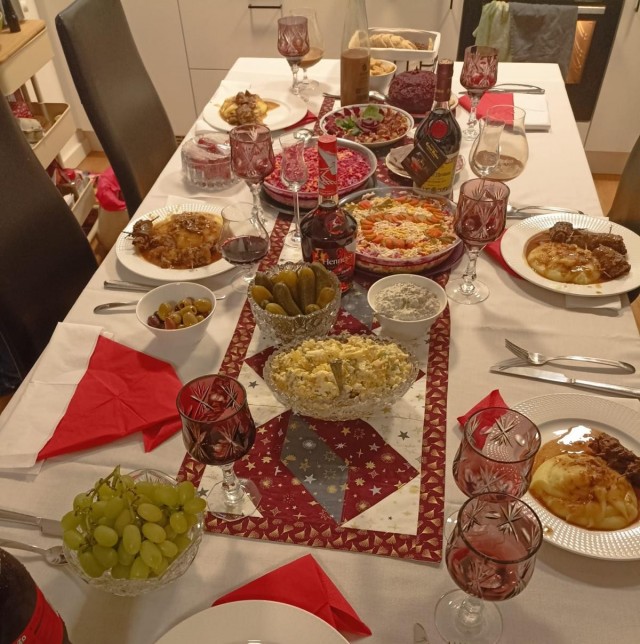 Какой стол, такой и стул!