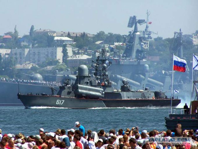Россия выводит флот с территории Украины в РФ
