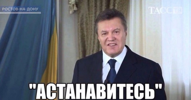 Ярославский депутат растоптал iPad из-за американских санкций