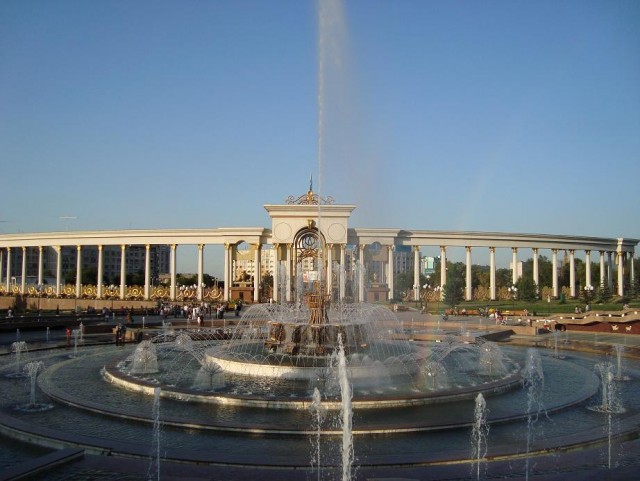 Алматы 2011: город контрастов