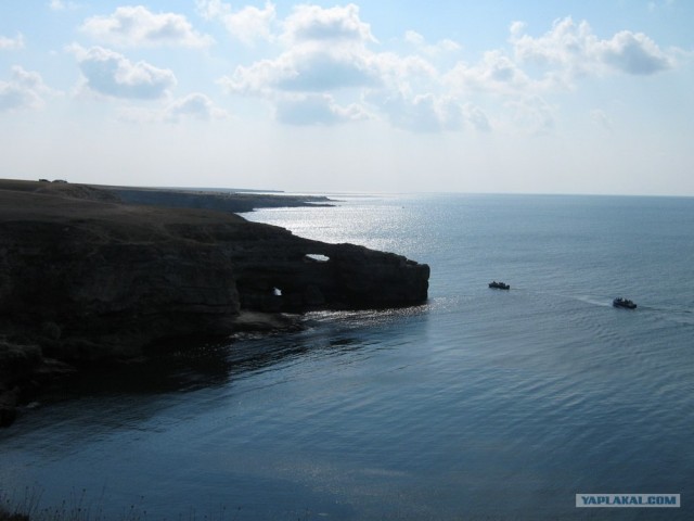 Мыс Тарханкут - самая западная точка Крыма.
