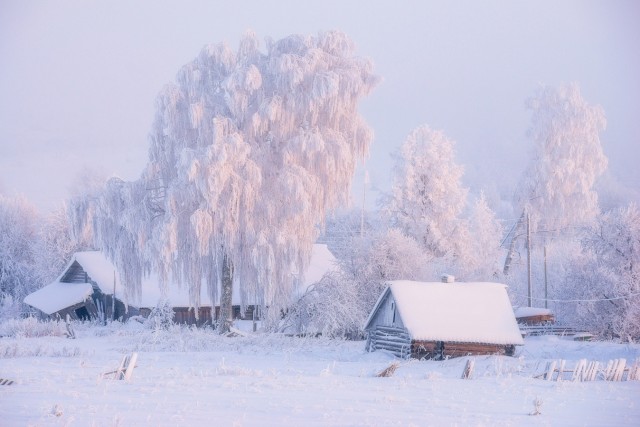 Снег и мороз в деревне