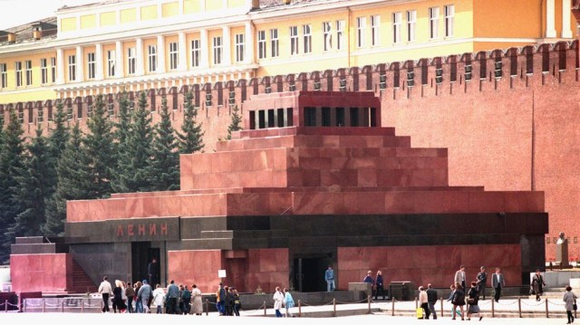 Мощи Будды впервые за историю прибыли в Россию