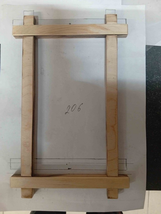 Цветочек для супруги.