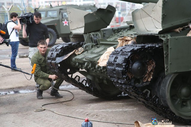 Техника на Ходынке и перегон техники в Москву