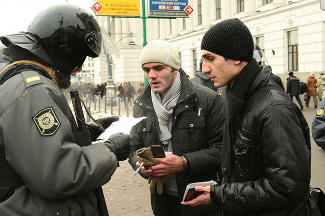 А у Киевского вокзала все ждут погромов