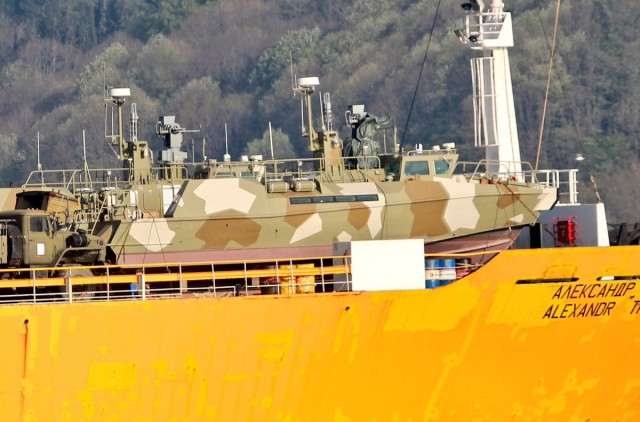 "Рапторы" с российскими тепловизорами круглосуточно защищают порт Тартус