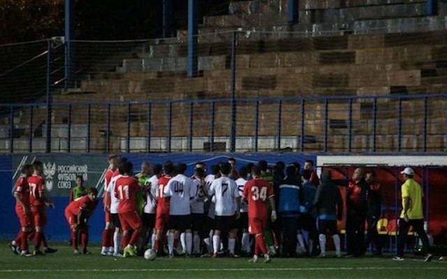 Дагестанские футболисты избили судью