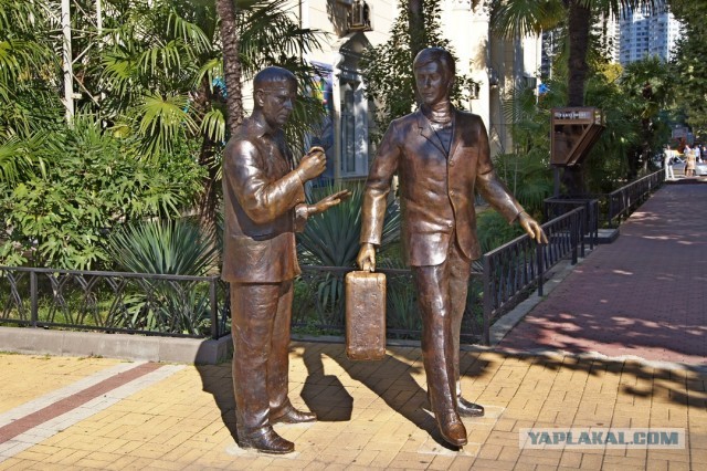 Необычные статуи мира