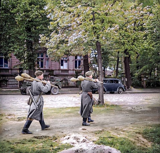 1945 год в 84 фотографиях