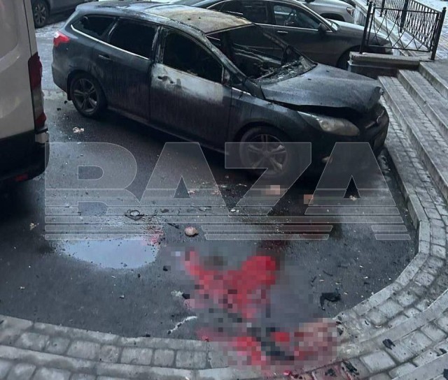 В Воронеже парень поджёг себя и прыгнул из окна. Он приземлился на машину, и в итоге она сгорела.