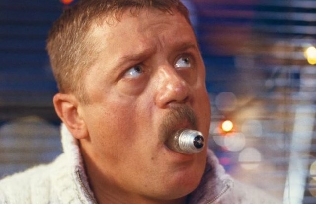 Лампочка во рту - кто первым её туда засунул? Уморительная история