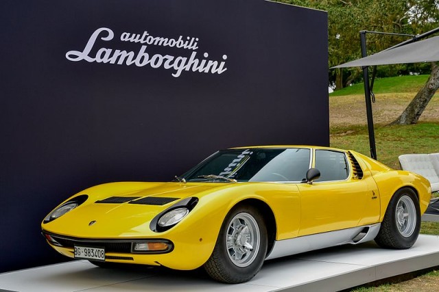 Инвестиция в десятилетия: редчайшую Lamborghini Miura приобрели в 1975 году за $11 тыс. и поставили в гараж