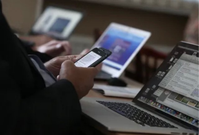 Власти российских городов испульзуют нейросети для мониторинга комментариев в соцсетях чиновников и ведомств