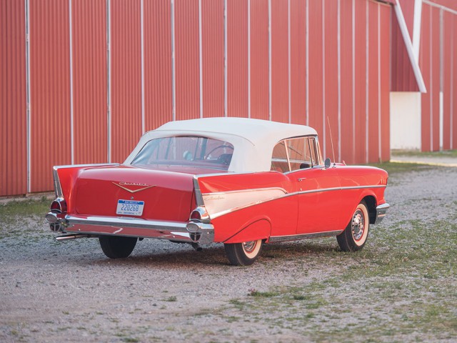 Американские автомобили 50-х. Картинки с аукциона