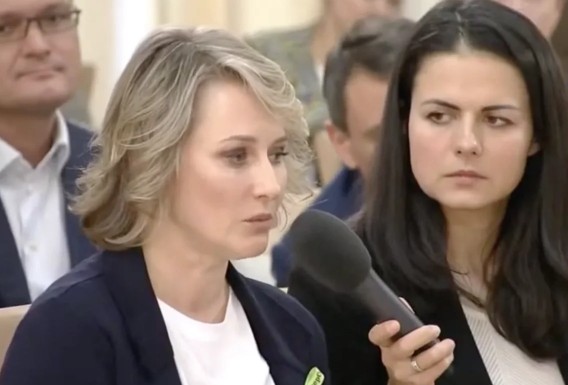 Кризис услужливых дураков - почему плач владелицы кафе на аудиенции у Царя это очень плохой знак