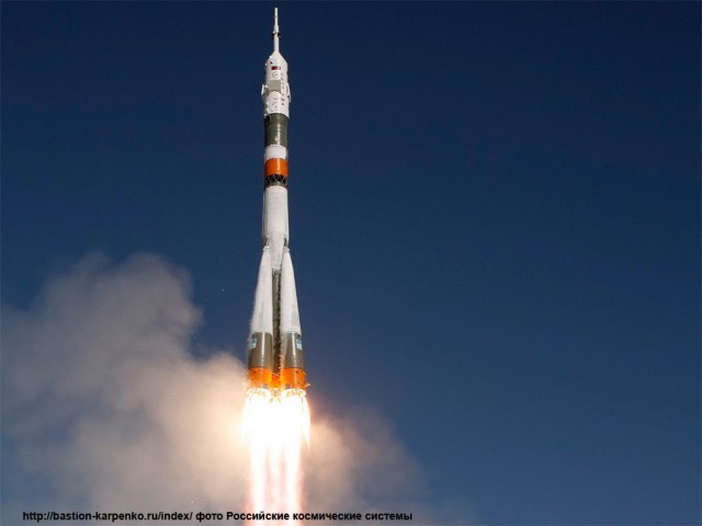 Рогозин предложил украсить космические ракеты и корабли хохломой и гжелью
