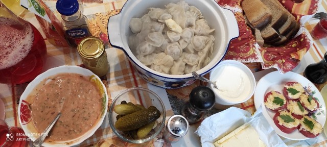 А мы вот, традиция!