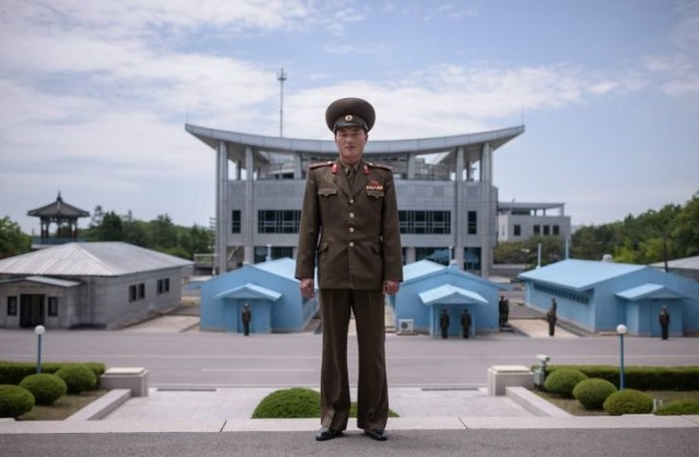 Один народ – две страны: фотосравнение жизни простых людей в Северной и Южной Кореи