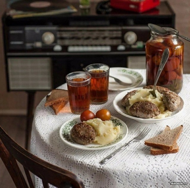 Картинки, под которые можно ностальгнуть,  выпить и закусить.